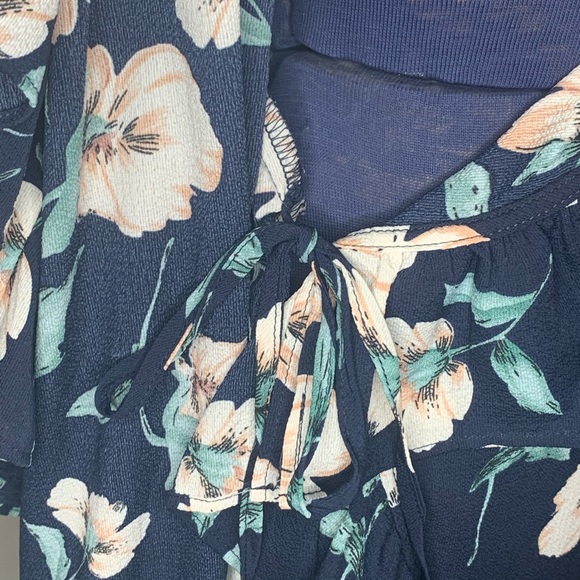PrettyLittleThing Navy Blue Floral Dress Y1 - Picture 5 of 8